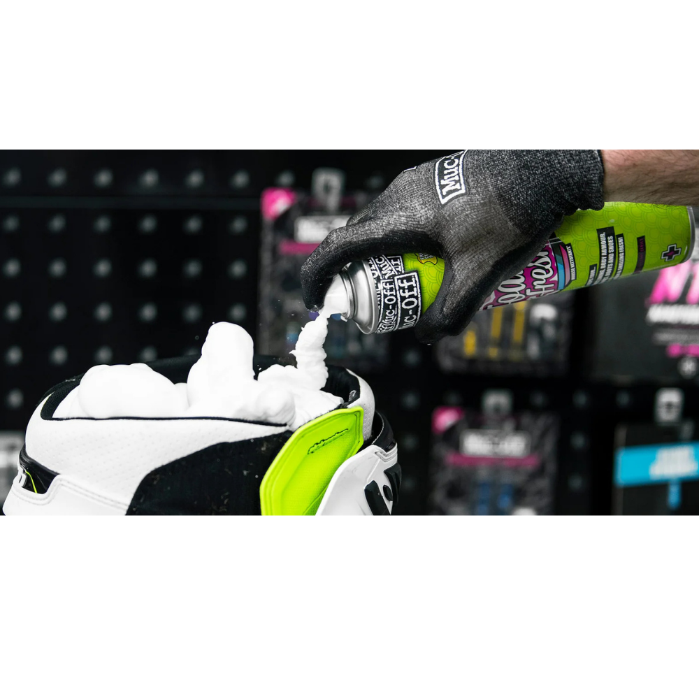 MUC-OFF LIMPIADOR MULTIUSOS EN ESPUMA CITRICO 250 ML - Imagen 2