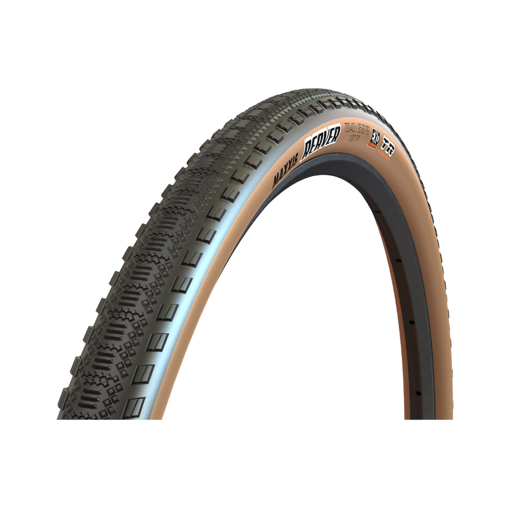 LLANTA MAXXIS REAVER - 700x45C / PLEGABLE / CAFÉ / 120 TPI / 60 PSI / TUBELESS / HYPR-X / EXO